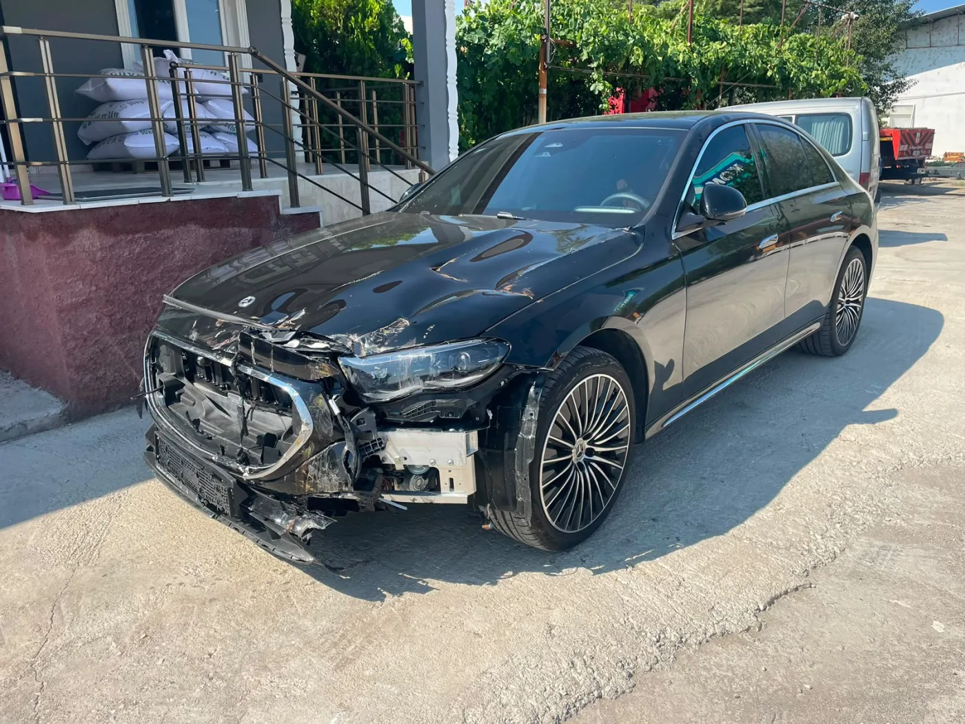 2025 Mercedes E 220 d — Kazalı